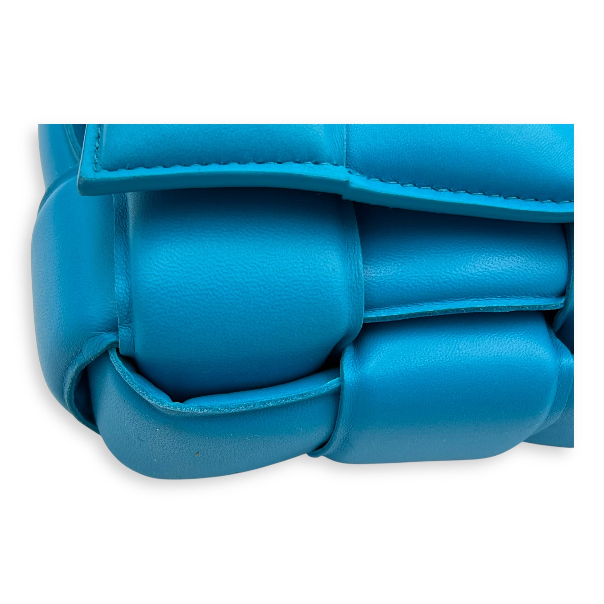 Padded Cassette Shoulder Bag Blue in Lambskin, Gold hardware - Image 7