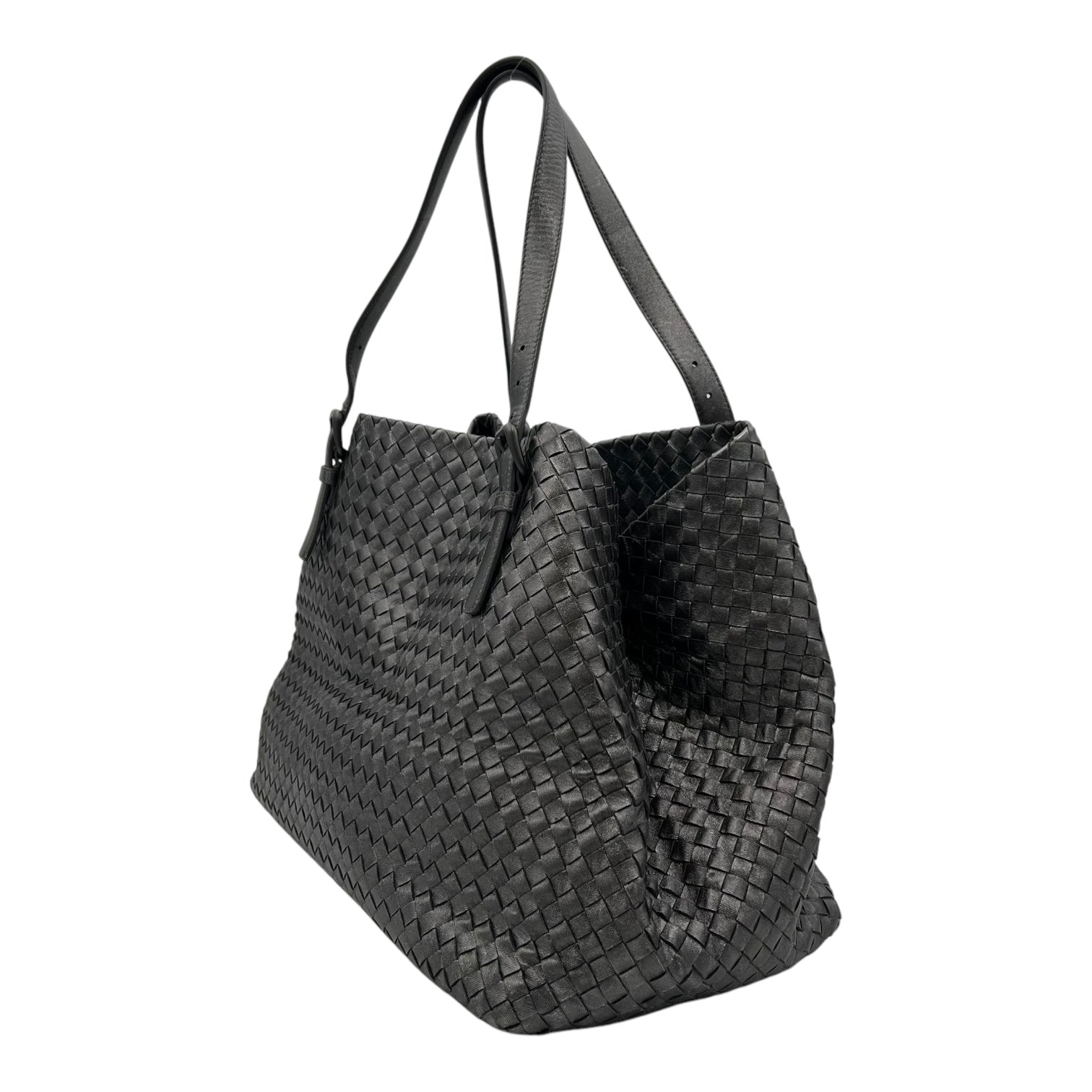 Intrecciato Shoulder Bag Metallic Grey in Calfskin, Gunmetal hardware - Image 4