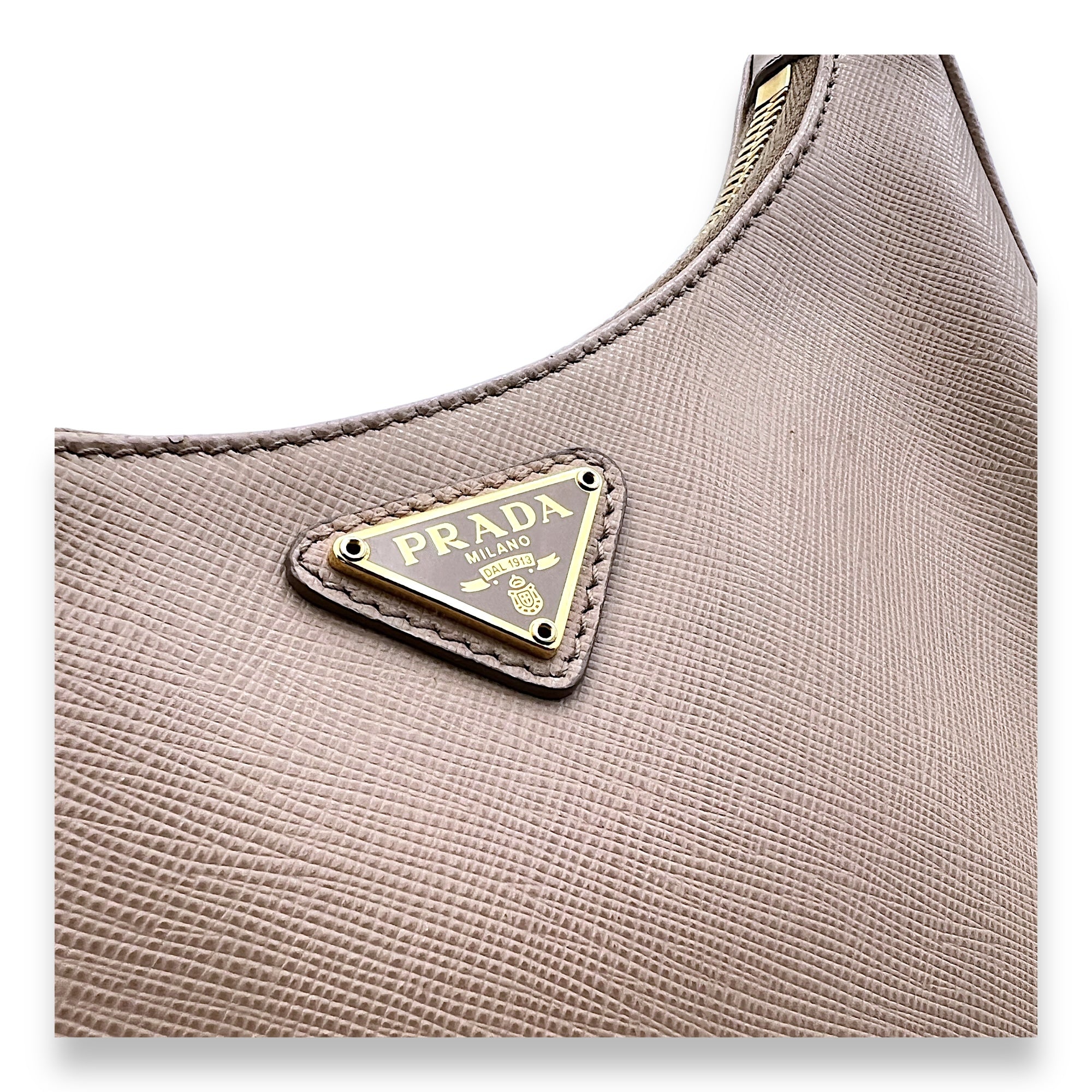 Re-Edition 2005 Crossbody bag in Saffiano leather, Gold Hardware - Image 7