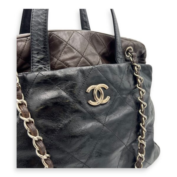 2 way bag Top Handle Bag Black in Calfskin, Gold hardware - Image 7