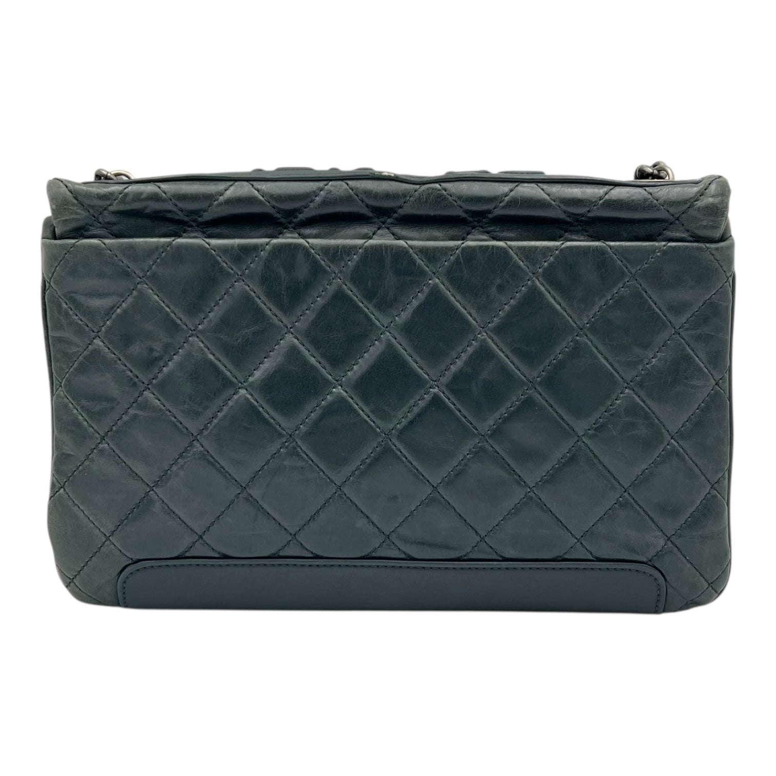 CC Crossbody Bag Green in Calfskin, Ruthenium hardware - Image 3