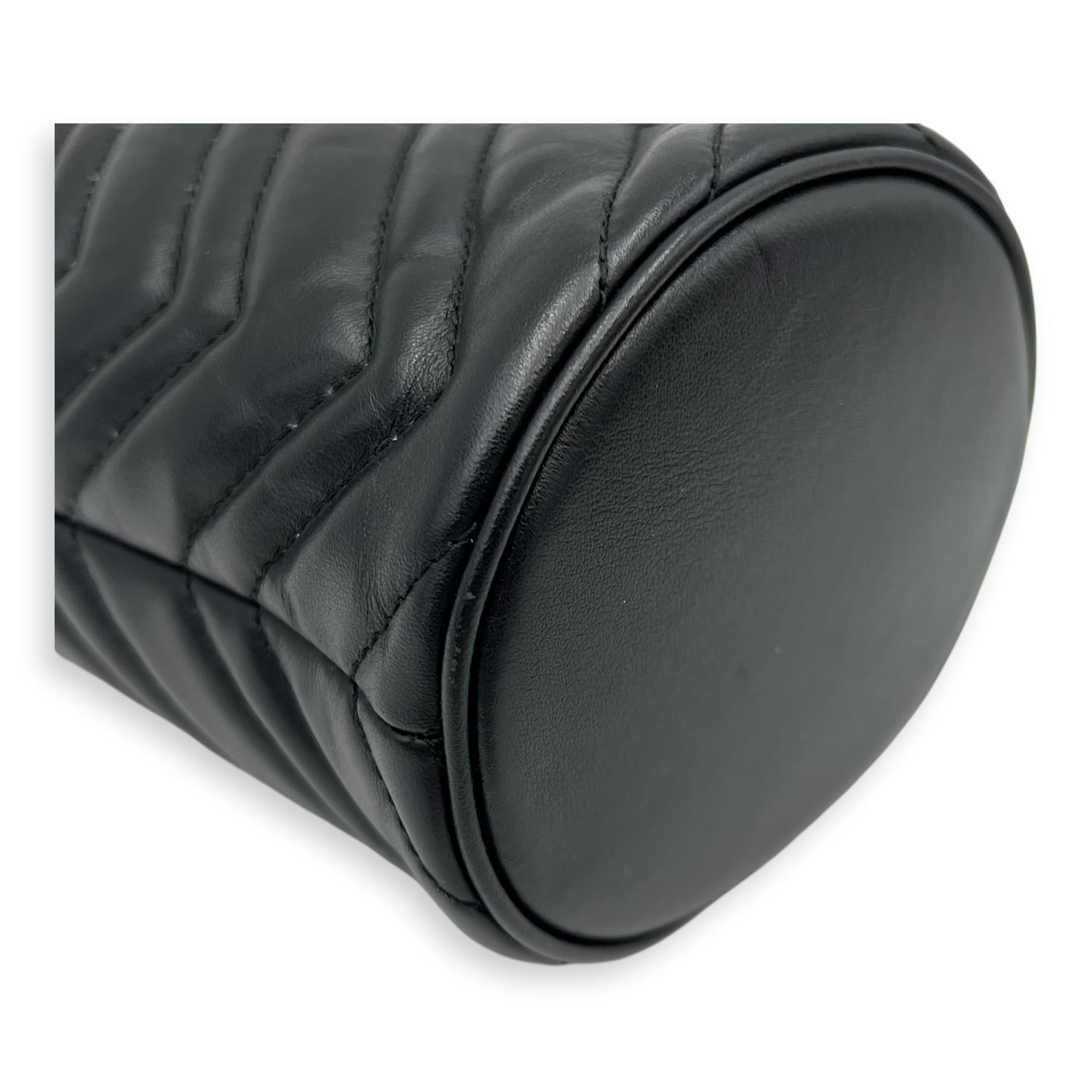 GG Bucket Bag Black in Calfskin, Gold hardware - Image 9