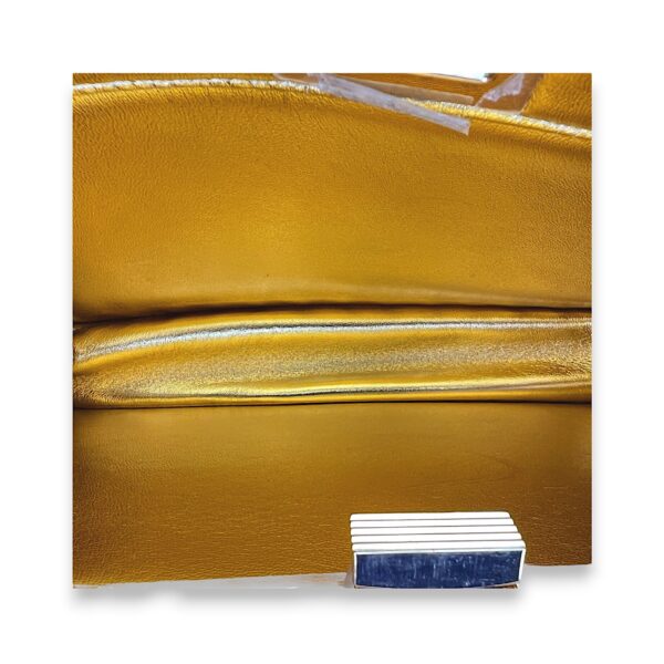 ISeeU Pink Top Handle Bag in Calfskin, Gold hardware - Image 12